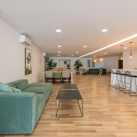 Apartment Edge Luxury Beachfront 3br, 3 Pools, Spa, Gym Estepona