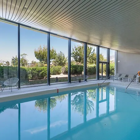Edge Luxury Beachfront 3br, 3 Pools, Spa, Gym * Estepona